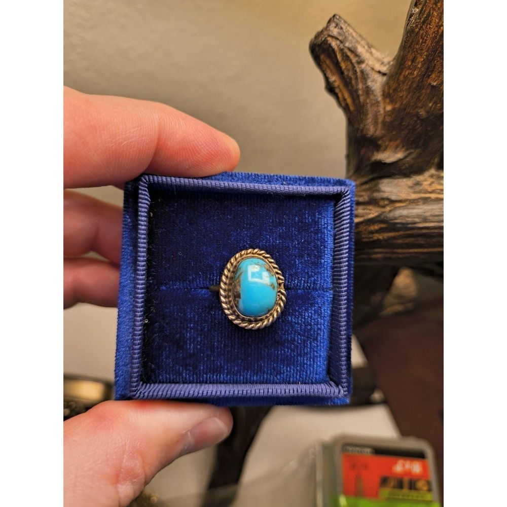 Old Sterling Silver And Turquoise Ring Size 4 And 1/2 - Picture 2 of 5